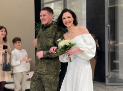  Участник СВО и известная волонтёр сыграли свадьбу в Анапе