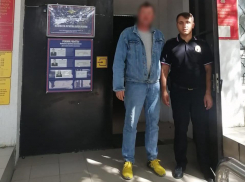 Полиция Анапы пресекла нелегальные фотосессии с павлином