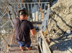 Лестница «800 ступеней» в Анапе теперь безопасна для посещения