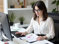 Яндекс 360: итоги января - сотни редакторов в Документах, современный кодек в Телемосте и новые возможности Трекера