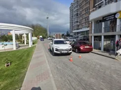 Во дворе многоэтажки в Анапе автомобиль сбил ребенка