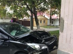 «Пьяный мужчина спас нам жизнь»: подробности ДТП с иномаркой, влетевшей в дом в Анапе