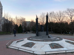 Мемориальный комплекс «Три свечи» в Анапе: память анапским воинам