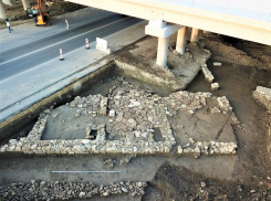 Вблизи хутора Воскресенского под Анапой археологи обнаружили античный алтарь