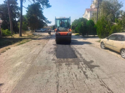 В Анапе и сёлах продолжают ремонтировать дороги и тротуары
