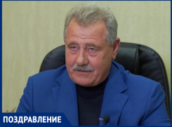 Сегодня день рождения отмечает Виталий Васильевич Астапенко