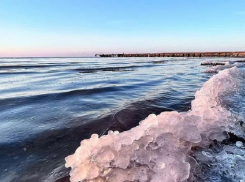 Черное море у берегов Анапы остыло до +8 градусов, а Азовское и вовсе до 0