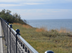 Анапчане обсуждают, нужно ли открывать набережную для прогулок, пока действует карантин