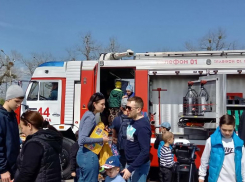 Жителям мкр «Горгиппия» в Анапе дали возможность побыть пожарными