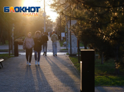 «Анапа – подарок»: местные жители и гости раскрыли секреты новогодних подарков любимым
