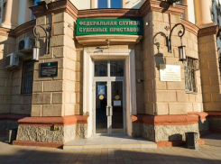 Отец больше года скрывал сына от матери: приставы вернули ребёнка