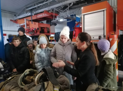 Анапские пожарные провели занятие для особенных детей