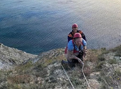На горе в поселке Супсех, что под Анапой, застряла туристка