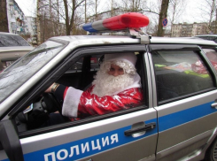 Деды Морозы в погонах навестят анапских школяров
