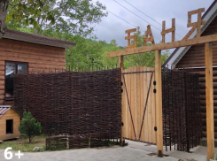 Приятный жар от раскаленных камней, ароматный пар, контраст температур, парение горячим веником