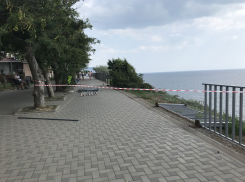 В Анапе обновляют ограждение на набережной