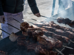 Три штрафа не заставили шашлычника из Анапы прекратить жарить мясо по ночам