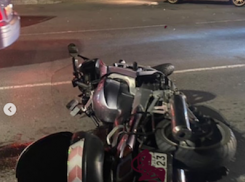 В Анапе серьёзное ДТП на Крымской с участием мотоциклиста