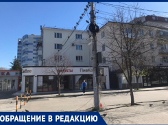 «Почему любой может иметь доступ к электрощитам»: анапчанка обеспокоена безобразной эксплуатацией электрооборудования в городе