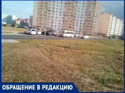 «Остановку устроили прямо на парковке» – жители ЖК «Горгиппия» просят навести порядок