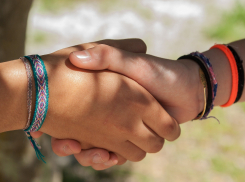  В Анапе два школьника побоялись пойти домой поздно вечером и заночевали в подъезде