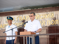 Военнослужащим анапского артиллерийского полка вручили медали