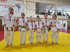 Анапские дзюдоисты привезли домой 6 медалей