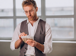 Какие специалисты в Анапе получают зарплату почти вдвое больше других