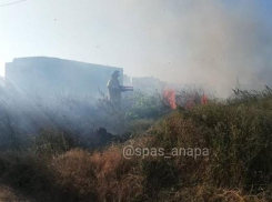 У анапских пожарных выдался жаркий вечер