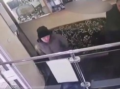 В Анапе из ломбарда украли монеты стоимостью 50 000 рублей