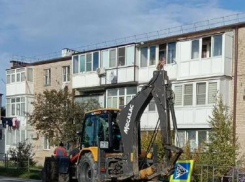После падения линии электропередач в Цибанобалке идут восстановительные работы