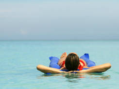 Сдуваем круги и матрасы – в Анапе ввели запрет на купание с плавсредствами 