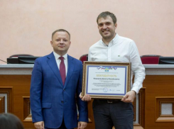 В Анапе работников торговли поздравили с их праздником