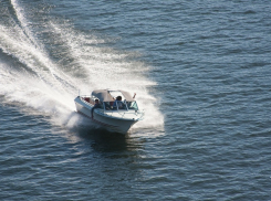 В Анапе женщину унесло открытое море, а в Туапсе отдыхающая попала под винты катера