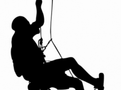 В Анапе нетрезвый альпинист сиганул из окна без страховки