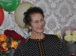 В Витязево под Анапой Елена Караяниди отметила 95-летие