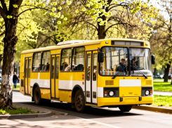 В Гостагаевской ребенок не смог доехать в школу из-за отказа водителя принимать оплату картой