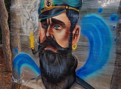 В Анапе мастера граффити рисуют не на стенах, а на целлофане