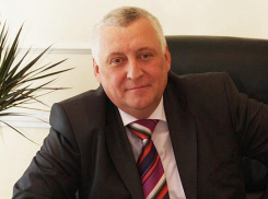 Как поздравил анапчанок с праздником глава города Юрий Поляков?