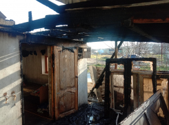 В Гай-Кодзоре под Анапой сгорела хозпостройка