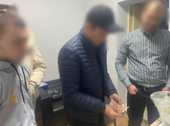 В Анапе приезжий хотел дать взятку полицейскому за непривлечение к уголовному делу