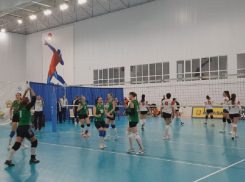 В Анапе прошло первенство по волейболу среди таможенников