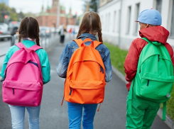 Я мечтаю выйти замуж за «папика» – рассказывала юная школьница из Анапы своей подруге