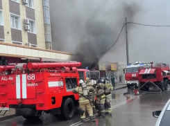 В Анапе горит торговая точка на Центральном рынке