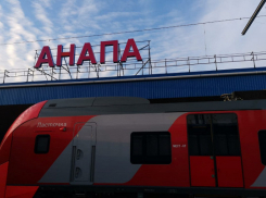 В Анапу прилетела первая «Ласточка»: новые экспрессы будут ходить на курорт