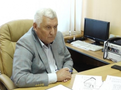 Дамочка, а вы куда? Как куда, на прием к мэру Анапы!