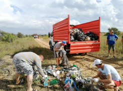 В Анапе волонтеры из Краснодара собрали 317 мешков мусора, оставленного туристами