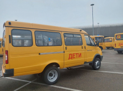 Школам Анапы передали 10 новых автобусов