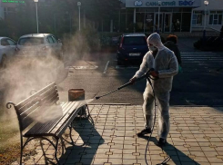 В Анапе активно дезинфицируют остановки, парки и скверы