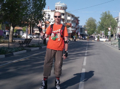 А вам слабо? Анапские пенсионеры отжигают на роликах